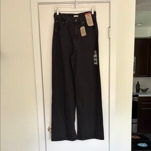 NWT Levi's Black Wide Leg Women's Jeans
